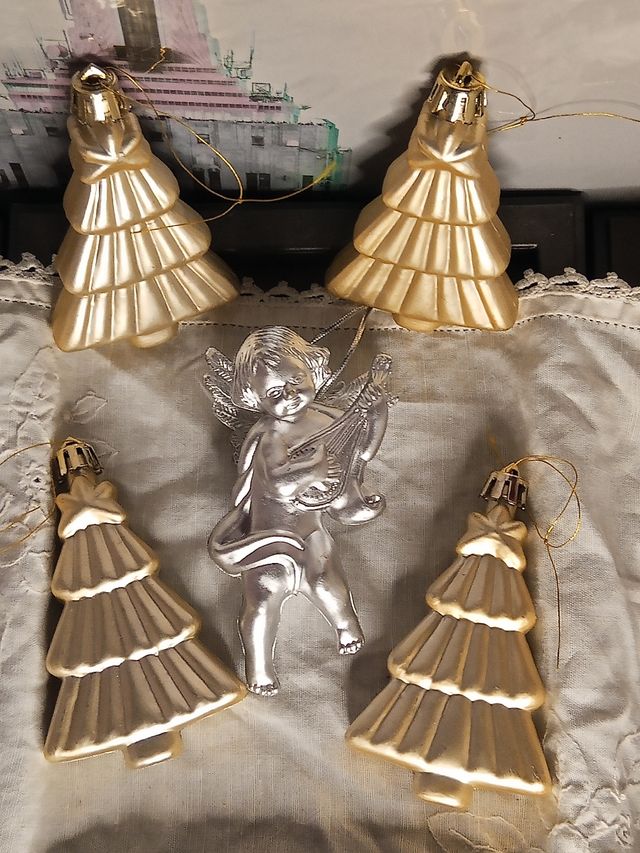 Abeti e angelo decorazioni Natale