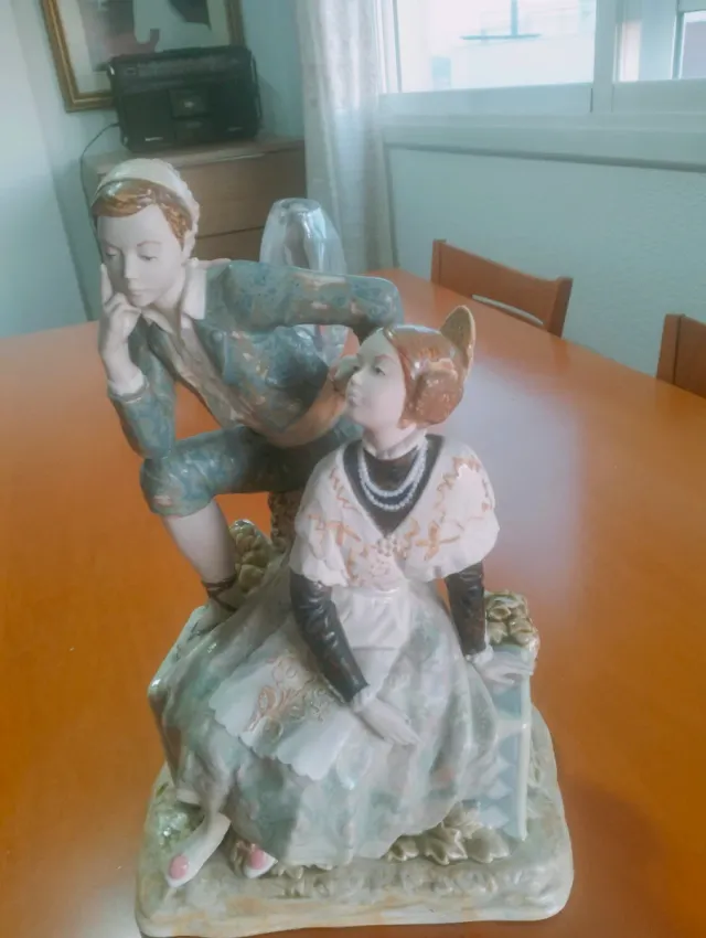 Figura de porcelana Valencia