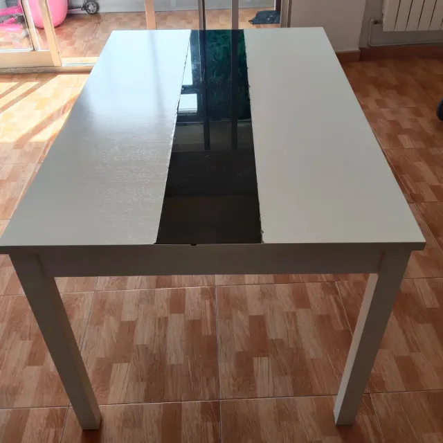 Mesa extensible cristal negro y blanco