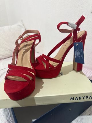 Tacones Marypaz Rojos Nuevos, sin estrenar.