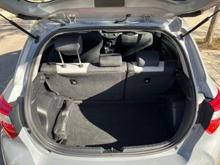 Alquiler coche Toyota Yaris 2018