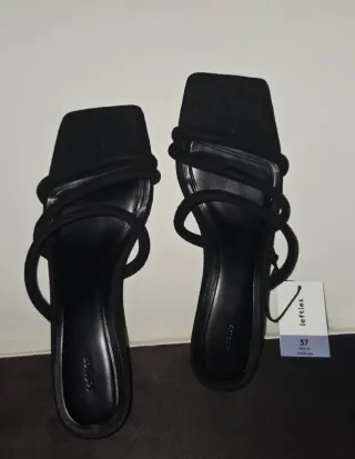 Sandalias tacón bajo Lefties negras talla 37
