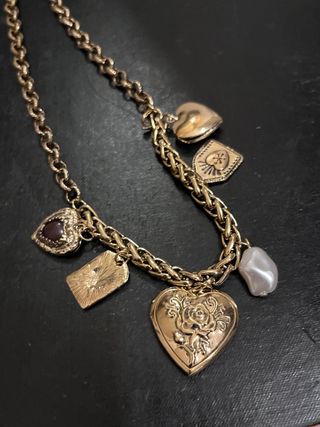 Collana vintage con ciondoli oro e viola