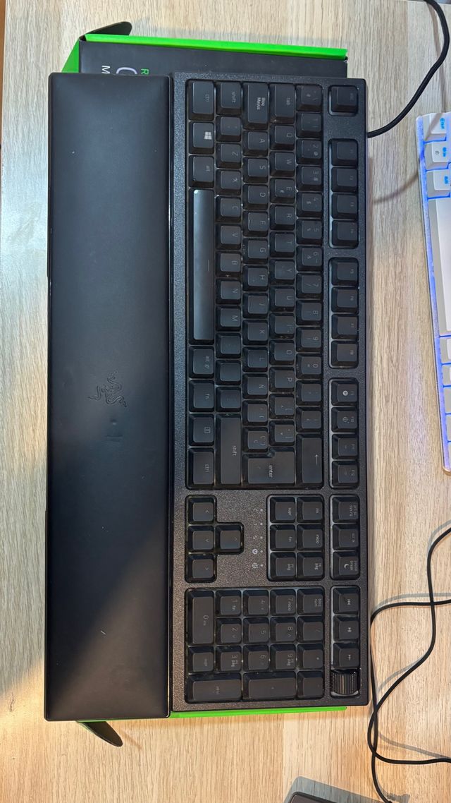 Razer Ornata V2 Teclado Gaming