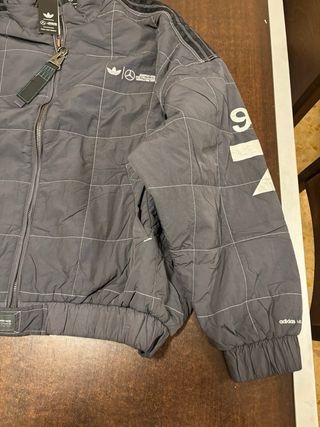 Chaqueta Adidas x Mercedes AMG f1 x Bad Bunny- XL