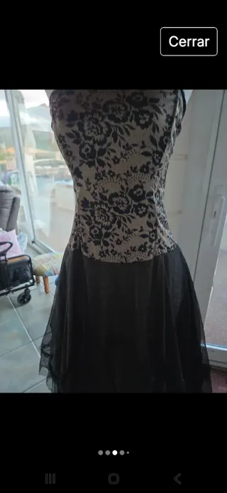 Vestido de fiesta negro con encaje