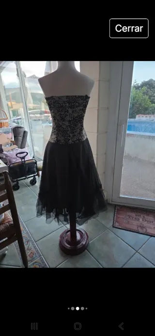 Vestido de fiesta negro con encaje