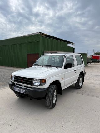 Mitsubishi Montero 2000