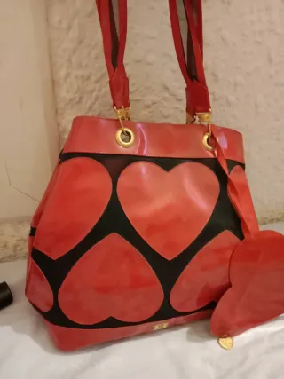 Bolso Moschino Corazones Rojo Charol