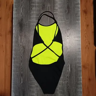 Bañador Mad Wave Negro y amarillo talla M