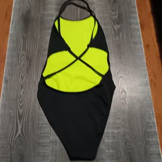 Bañador Mad Wave Negro y amarillo talla M