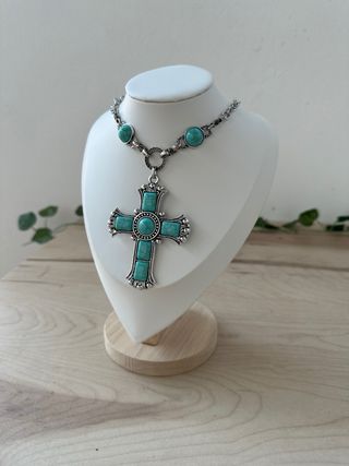 Collar Cruz Grande Turquesa