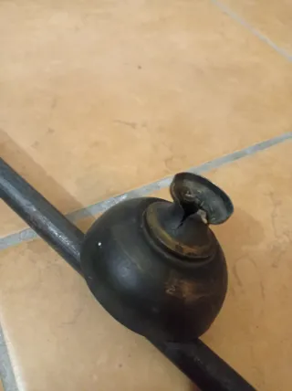 Lampadario antico in metallo