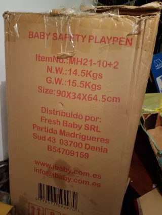 Parque infantil con pelotas