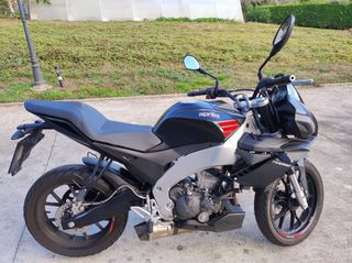 Aprilia Tuono 125 cc. en perfecto estado.
