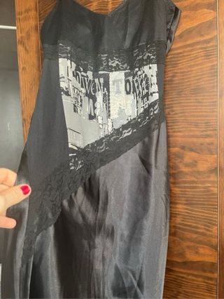 Vestido lencero negro con estampado