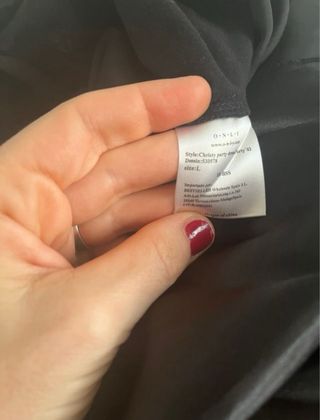 Vestido lencero negro con estampado