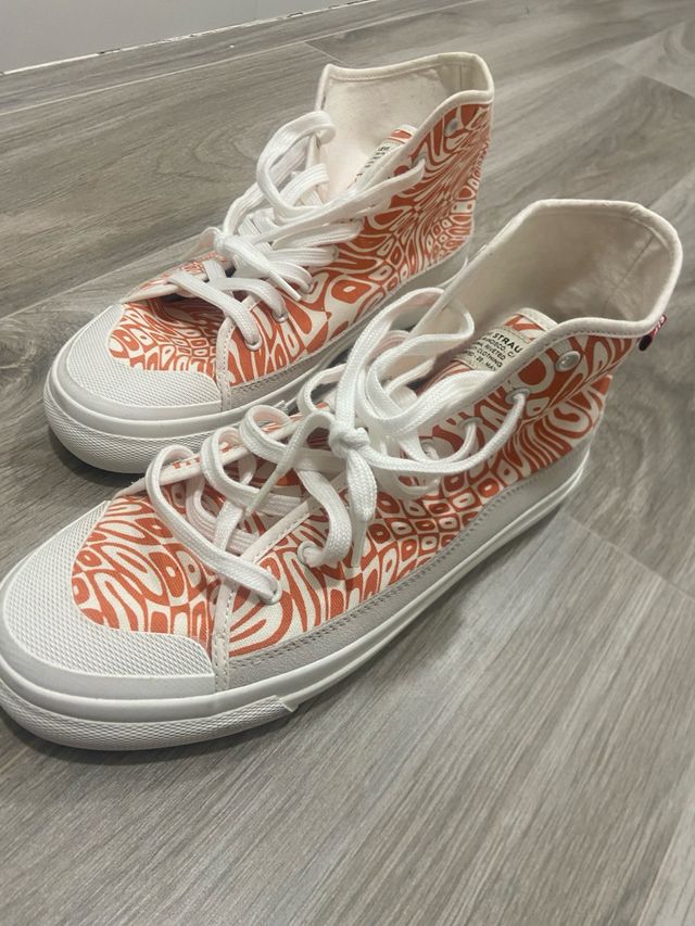 Zapatillas Levi's Altas Naranja y Blanco