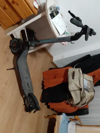 Patinete Bongo con cargador