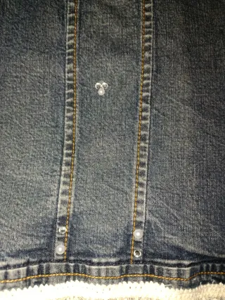 Cazadora vaquera Trafaluc con pedrería