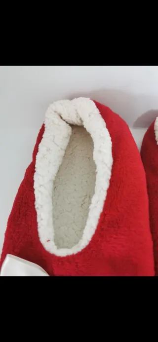 Zapatillas de chica N°37-39 de Oriflame nuevas.