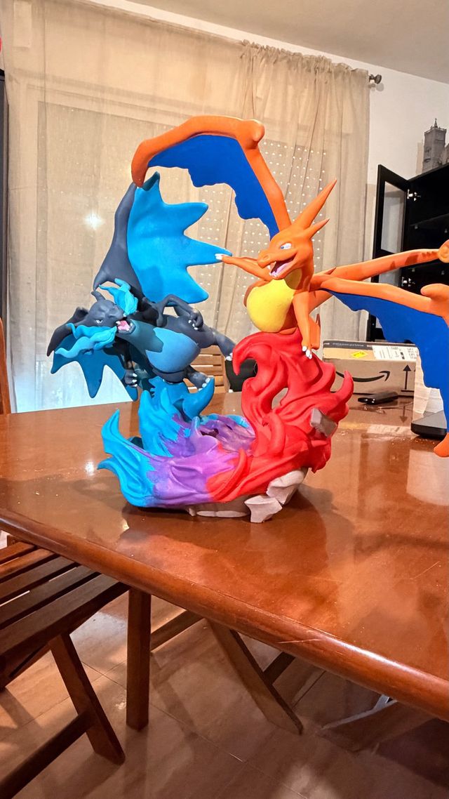 Figura Charizard X & Y Pokémon