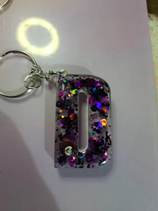 Llavero letras villana Disney