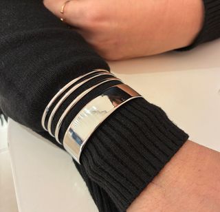 Braccialetti rigidi color oro e rosa