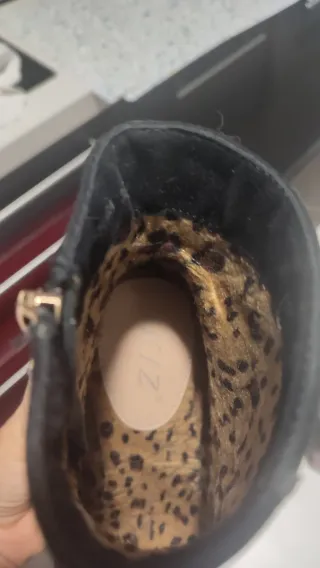 Botas de tacón negras con cremallera