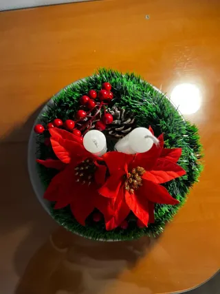 Centro Navideño con Velas y Flores