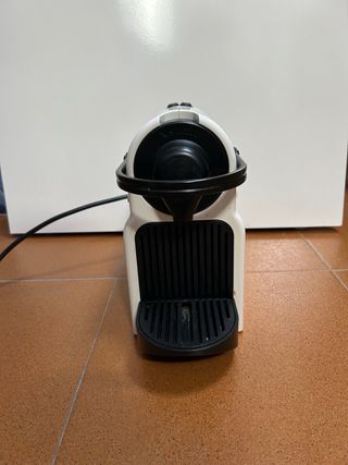 Cafetera Krups Nespresso Blanca