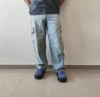 Pantalón cargo vaquero ancho