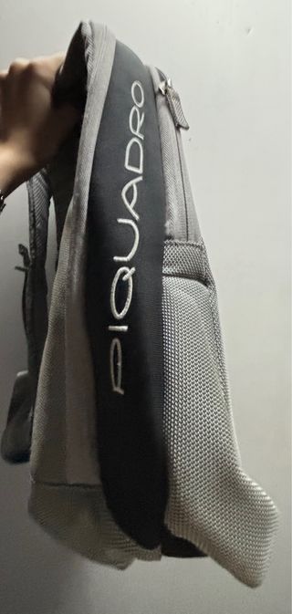Mochila Piquadro Negra y Gris