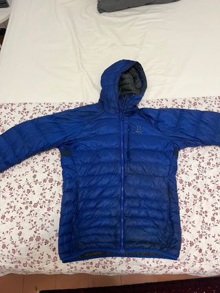 Chaqueta Haglöfs azul con capucha