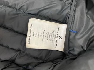 Chaqueta Haglöfs azul con capucha