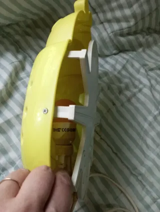 Lámpara mariquita verde