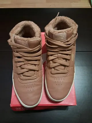 Zapatillas Puma altas beige/rosa con forro
