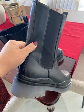 Botines negros talla 40