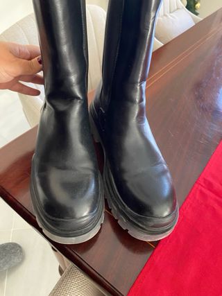 Botines negros talla 40