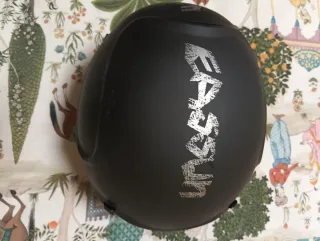 Casco esquí infantil negro para niño o niña..Nuevo