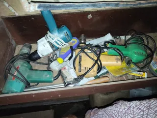 Varios taladros antiguos