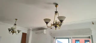 Belli lampadari a tre bracci, 2 unità identiche