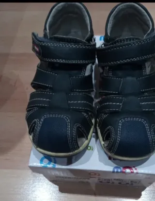 Sandali neri per bambini numero 26