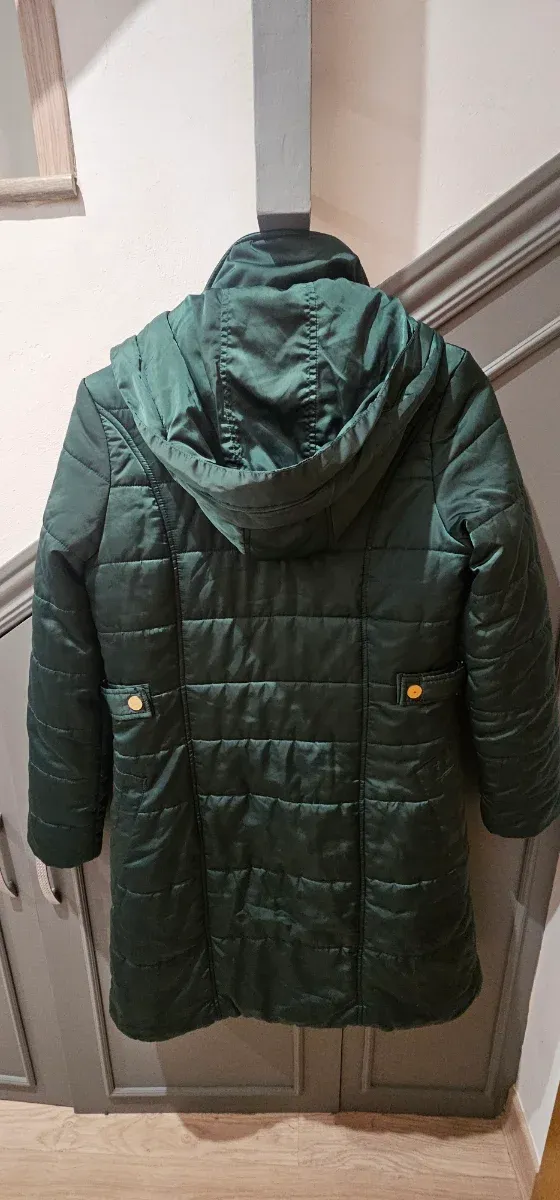 Abrigo Bearwood verde sin uso