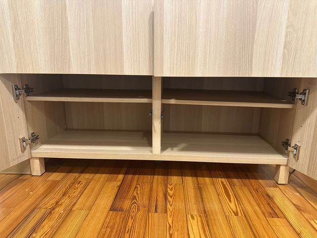 Aparador IKEA BESTÅ 120x42x74 cm