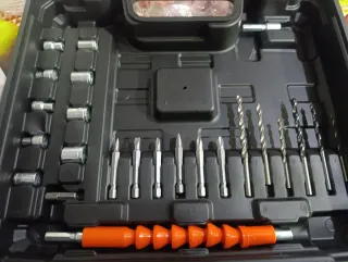 Taladro a batería con maletín