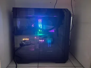 PC Gaming MSI Top Gamma Nero Viola