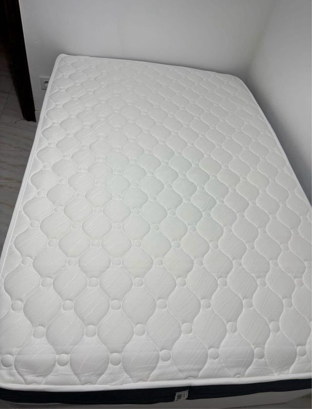 Offerta speciale su canapés e materassi con sconto del 60%