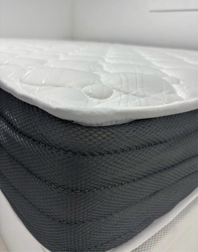 Offerta speciale su canapés e materassi con sconto del 60%