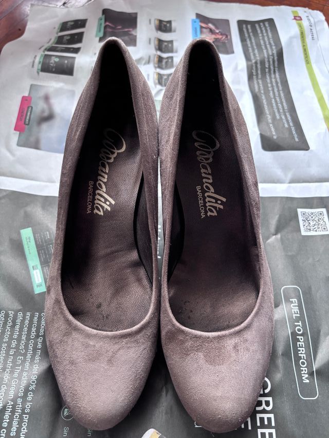 Zapatos de tacón ante Manolita